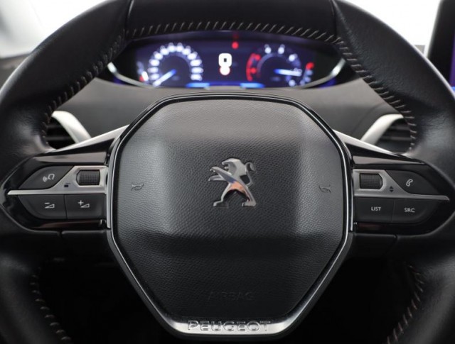 Peugeot 5008  1.5 BlueHDi 