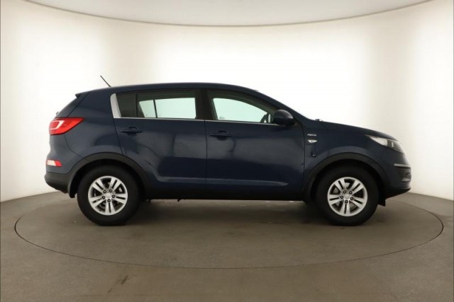 Kia Sportage  2.0 CVVT 