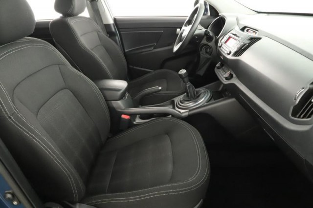 Kia Sportage  2.0 CVVT 