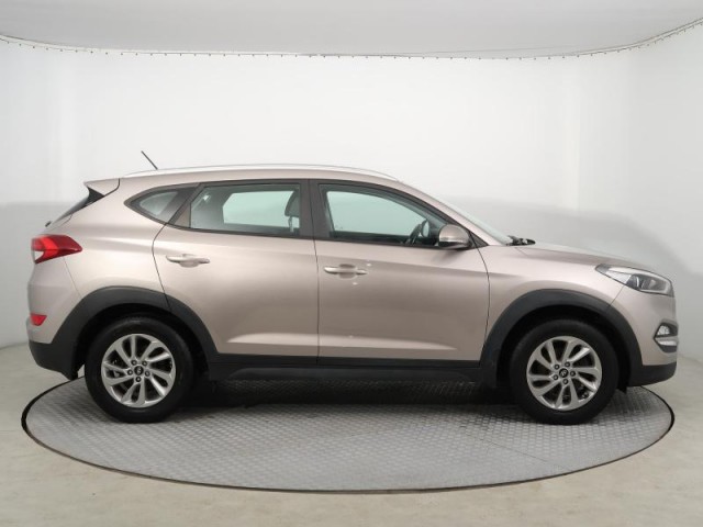 Hyundai Tucson  1.7 CRDi 