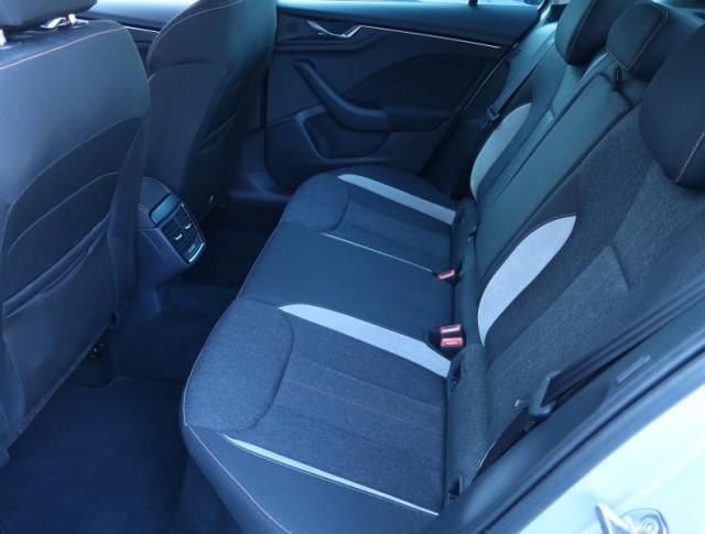 Škoda Kamiq  1.0 TSI Top Selection