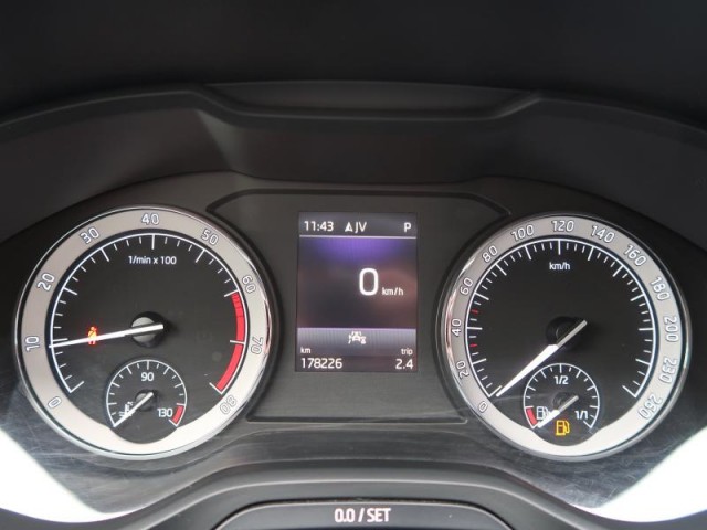 Škoda Karoq  1.5 TSI 