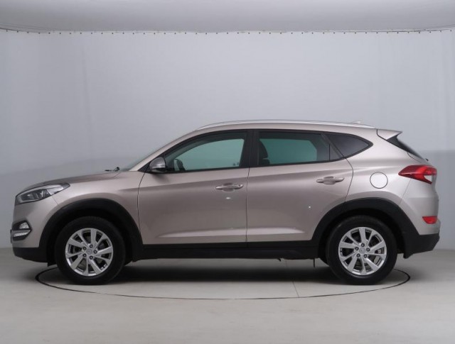 Hyundai Tucson  1.7 CRDi Trikolor