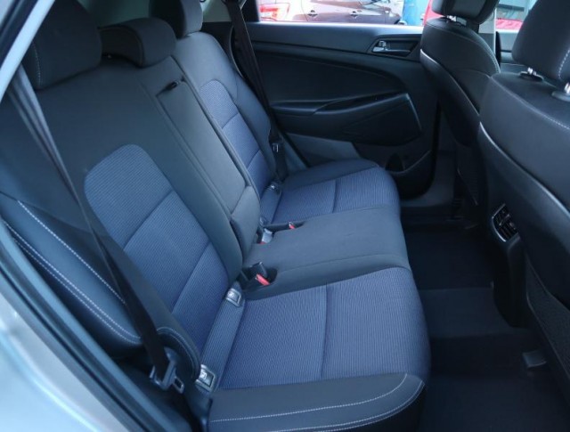 Hyundai Tucson  1.7 CRDi Trikolor