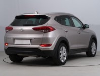 Hyundai Tucson  1.7 CRDi Trikolor