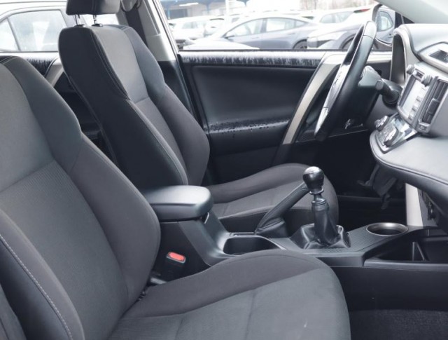 Toyota RAV 4  2.0 D-4D 