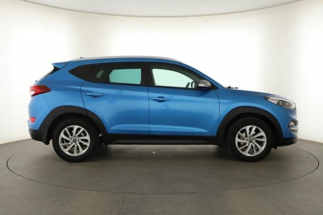 Hyundai Tucson  1.7 CRDi Trikolor