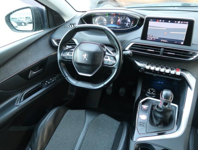 Peugeot 5008  PureTech 130 Active