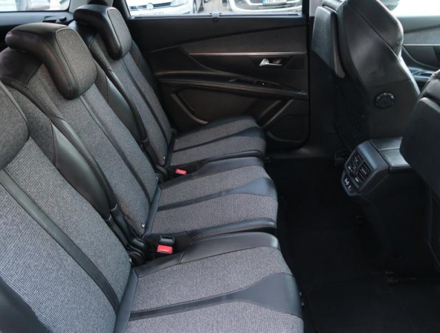 Peugeot 5008  PureTech 130 Active