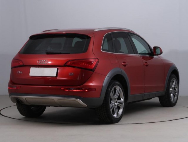 Audi Q5  2.0 TDI 