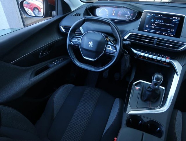 Peugeot 3008  1.2 PureTech 