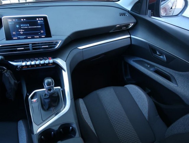 Peugeot 3008  1.2 PureTech 