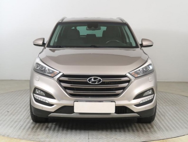 Hyundai Tucson  2.0 CRDi 