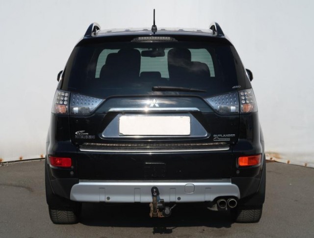 Mitsubishi Outlander  2.2 DI-D 