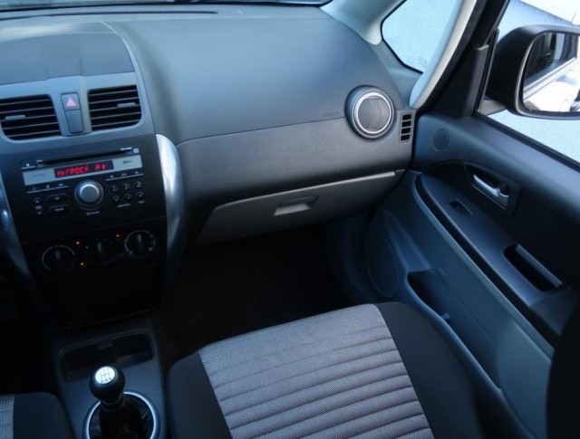 Suzuki SX4  1.6 VVT 