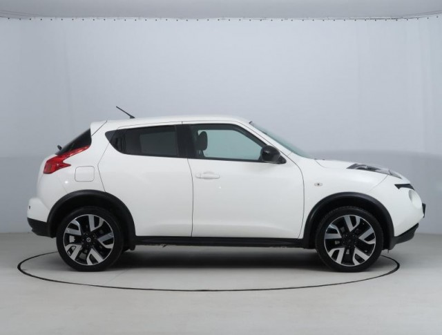 Nissan Juke  1.6 i 