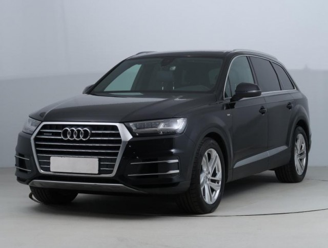 Audi Q7  50 TDI S-Line