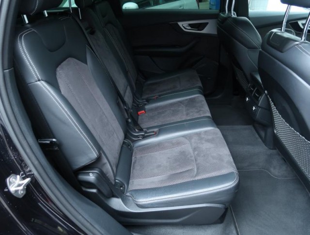 Audi Q7  50 TDI S-Line