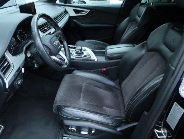 Audi Q7  50 TDI S-Line