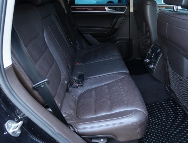 Volkswagen Touareg  3.0 TDI 