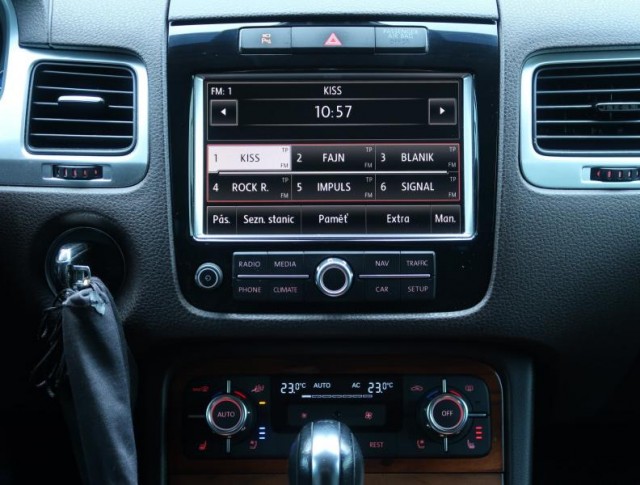 Volkswagen Touareg  3.0 TDI 