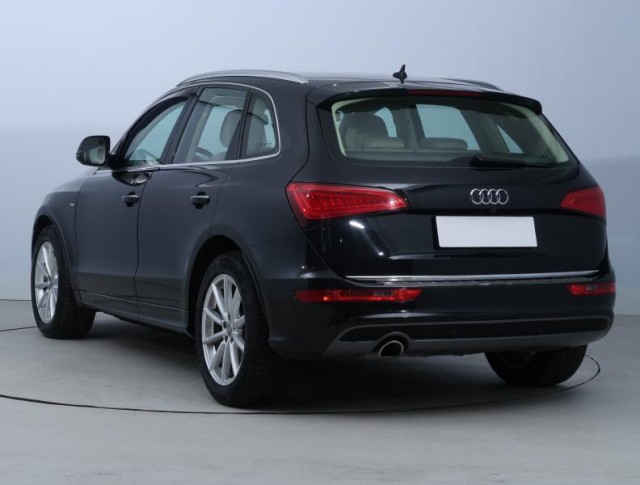 Audi Q5  2.0 TDI 