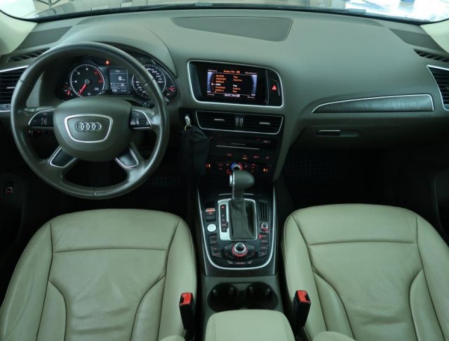 Audi Q5  2.0 TDI 