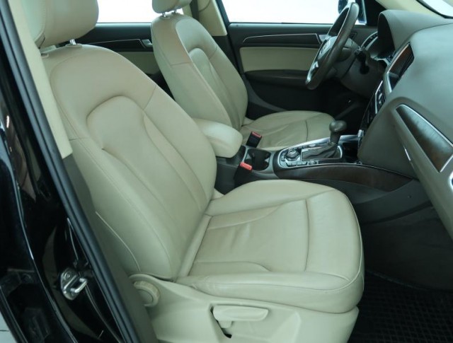 Audi Q5  2.0 TDI 