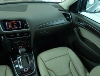 Audi Q5  2.0 TDI 