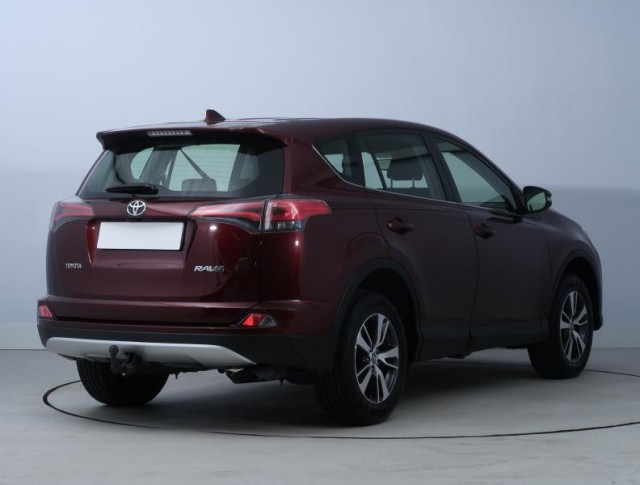 Toyota RAV 4  2.0 D-4D Active