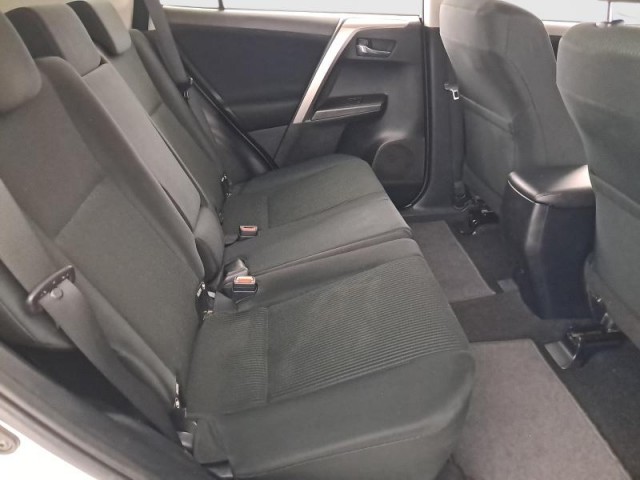 Toyota RAV 4  2.0 VVT-i Active