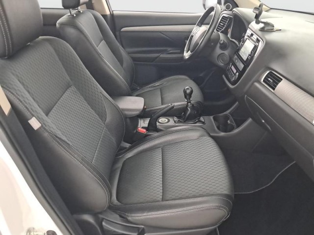 Mitsubishi Outlander  2.2 DI-D 