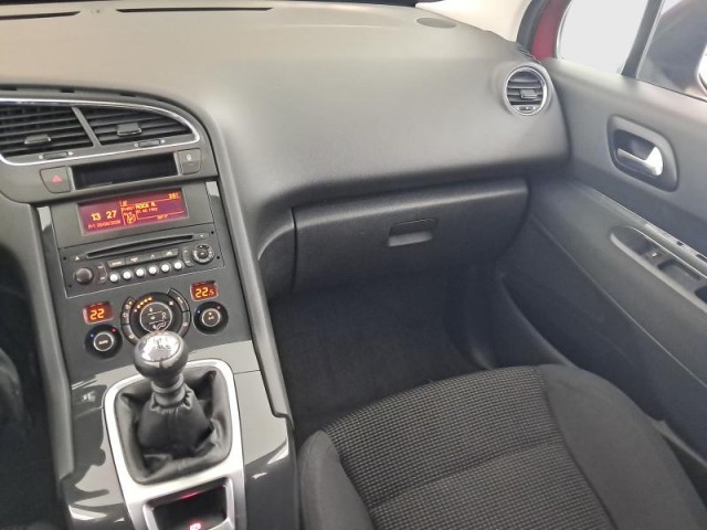 Peugeot 5008  1.6 HDi 