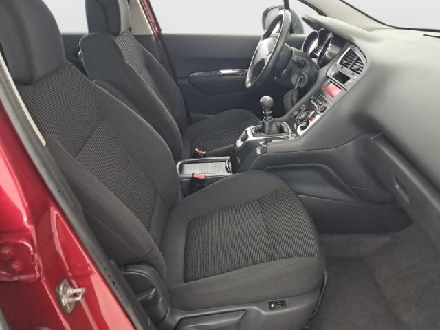 Peugeot 5008  1.6 HDi 