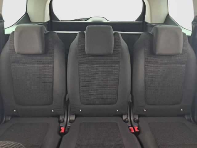 Peugeot 5008  1.6 HDi 