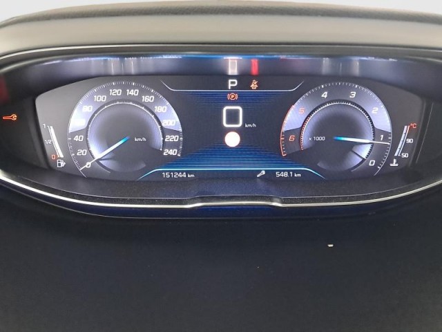 Peugeot 3008  1.5 BlueHDi 