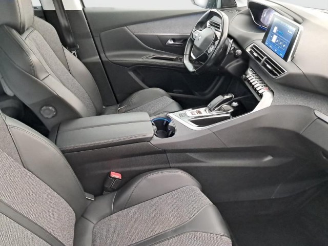 Peugeot 5008  PureTech 180 