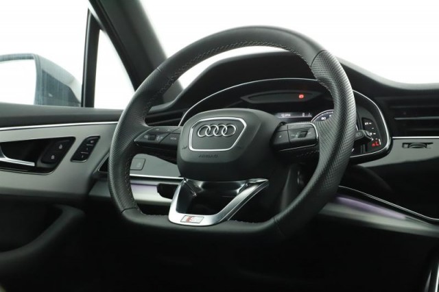 Audi Q7  50 TDI S-line