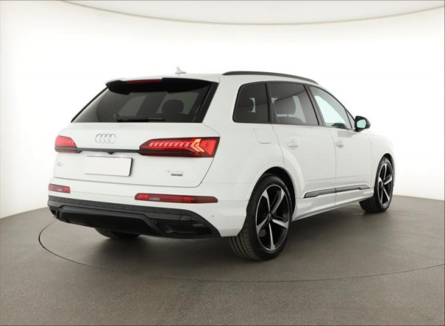 Audi Q7  50 TDI S-line