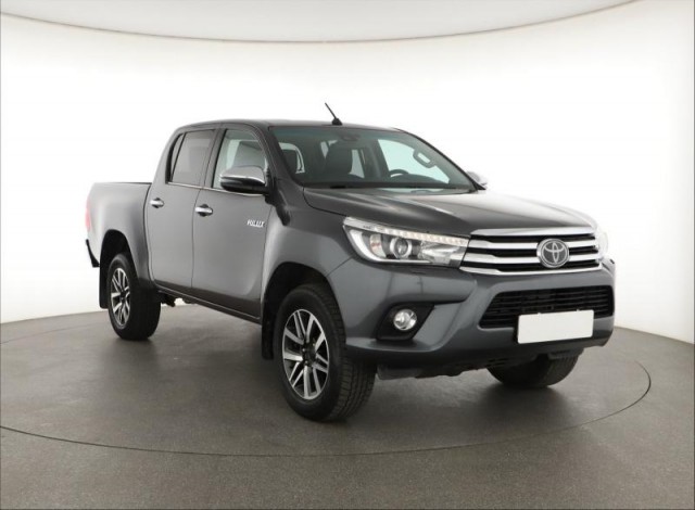 Toyota Hilux  2.4 D-4D 