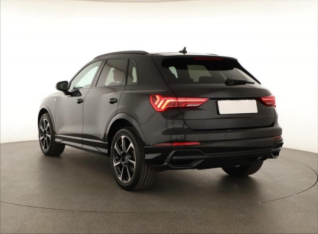 Audi Q3  35 TFSI S-Line