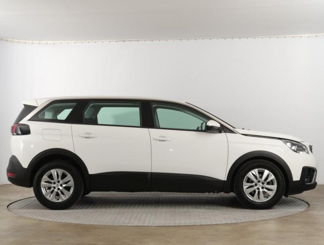 Peugeot 5008  PureTech 130 Active