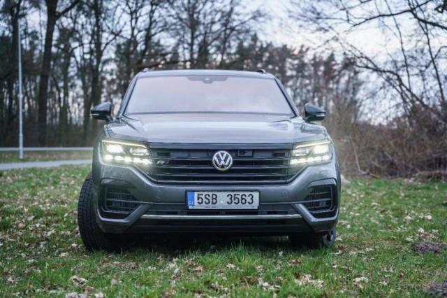 Volkswagen Touareg 4,0   R-Line V8 4,0 TDI Full v