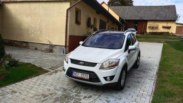 Ford Kuga 2,0   Ford Kuga Titanium