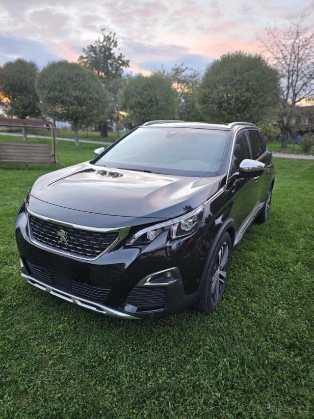 Peugeot 5008 2,0   Peugeot 5008 GT line