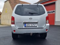 Nissan Pathfinder 2,5   Nissan Pathfinder DCi, 1