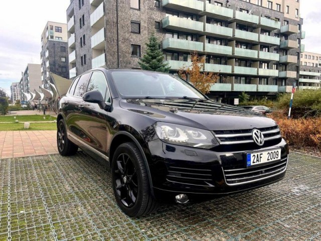 Volkswagen Touareg 3,0   Volkswagen Touareg V6