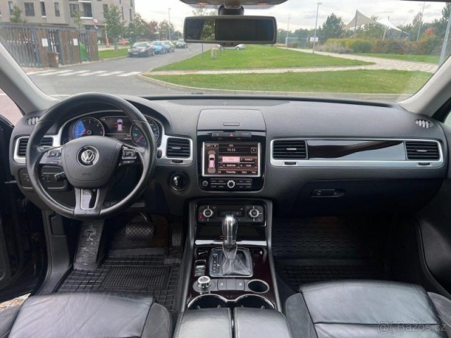 Volkswagen Touareg 3,0   Volkswagen Touareg V6