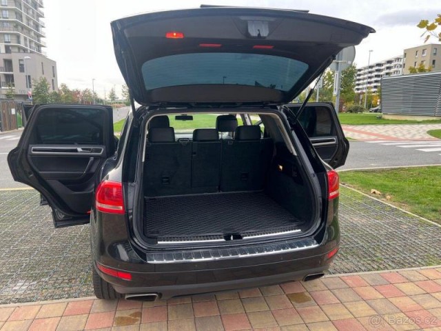 Volkswagen Touareg 3,0   Volkswagen Touareg V6