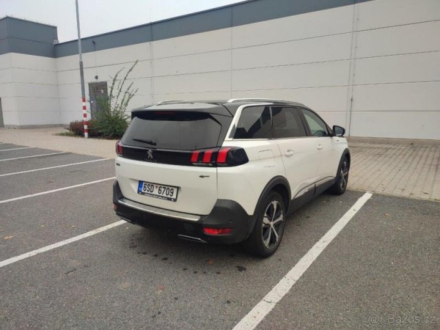 Peugeot 5008 2,0   Peugeot 5008